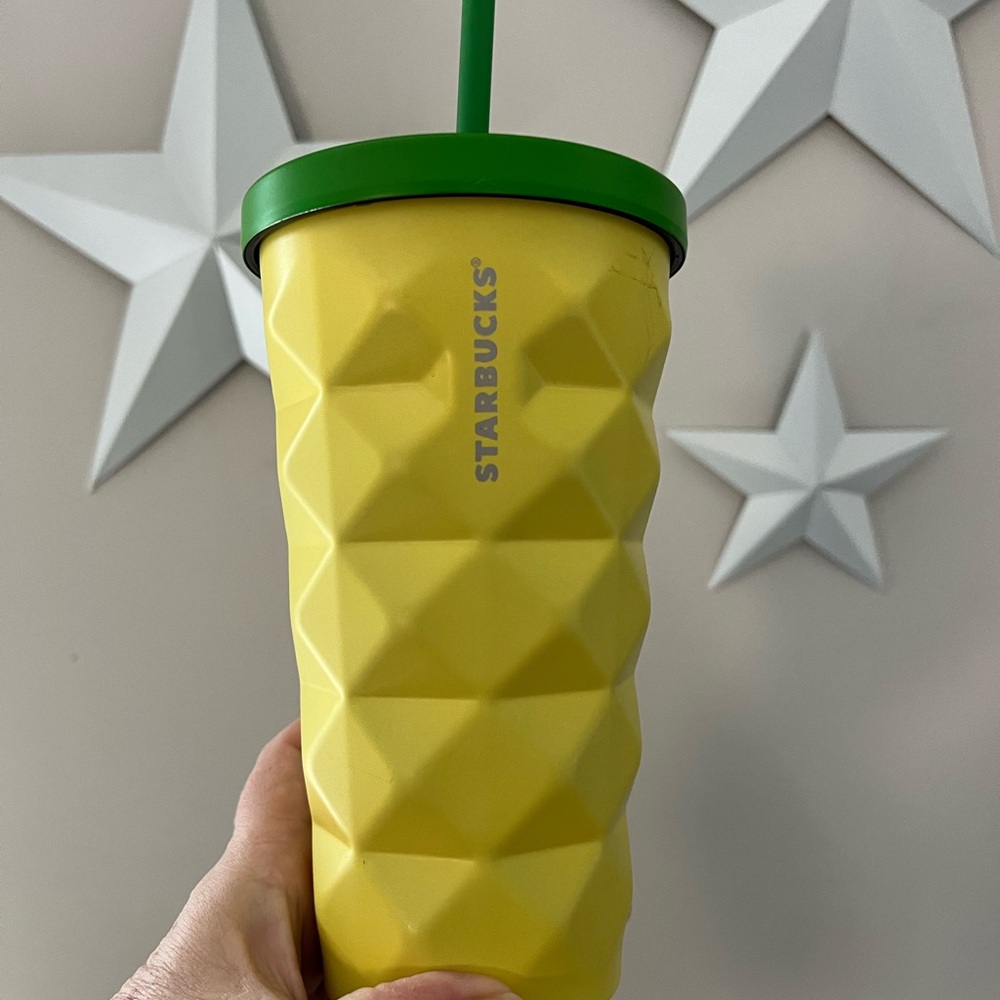 ⭐️Rare ⭐️Starbucks  “Pineapple “Yellow Tumbler with Green Lid. Bought in HI
